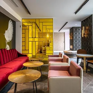Hotel Nude - Color Vision, París