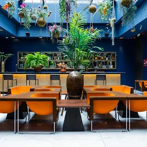 Hotell 1k, Paris
