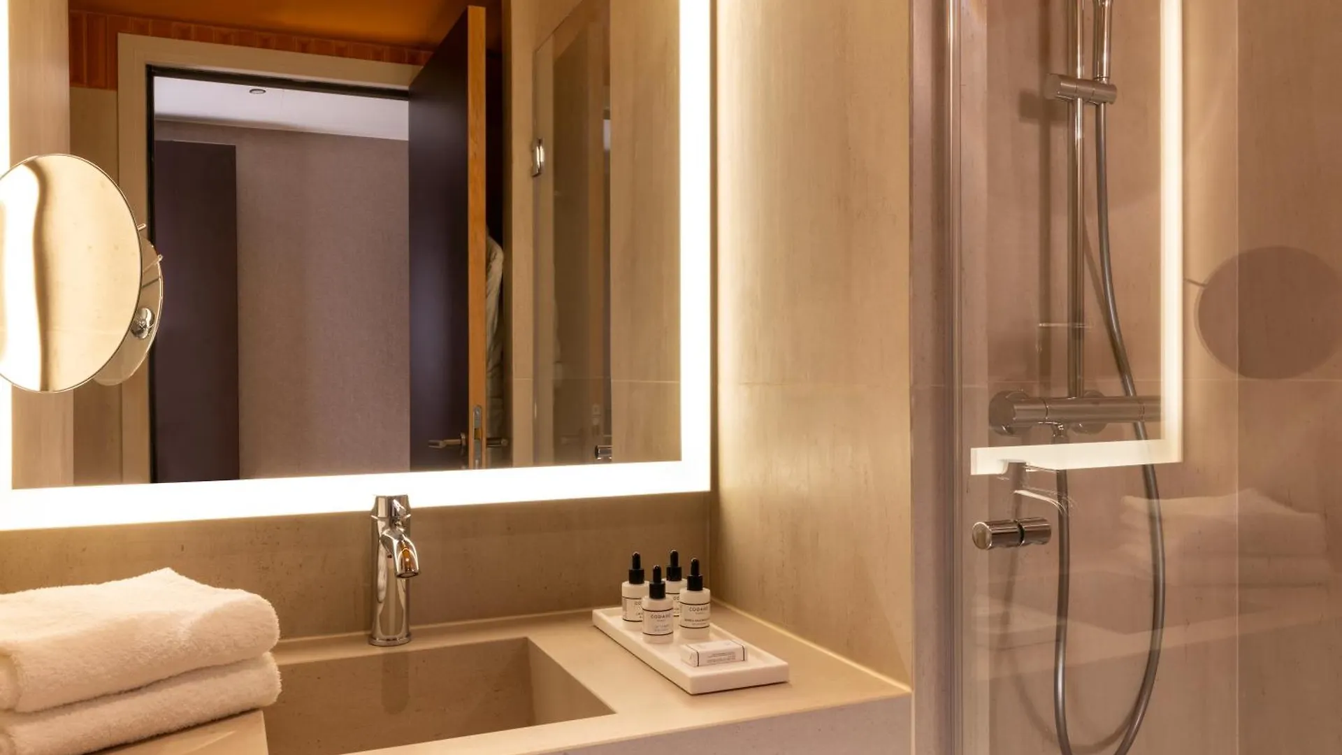 Belinda Hotel & Spa Париж